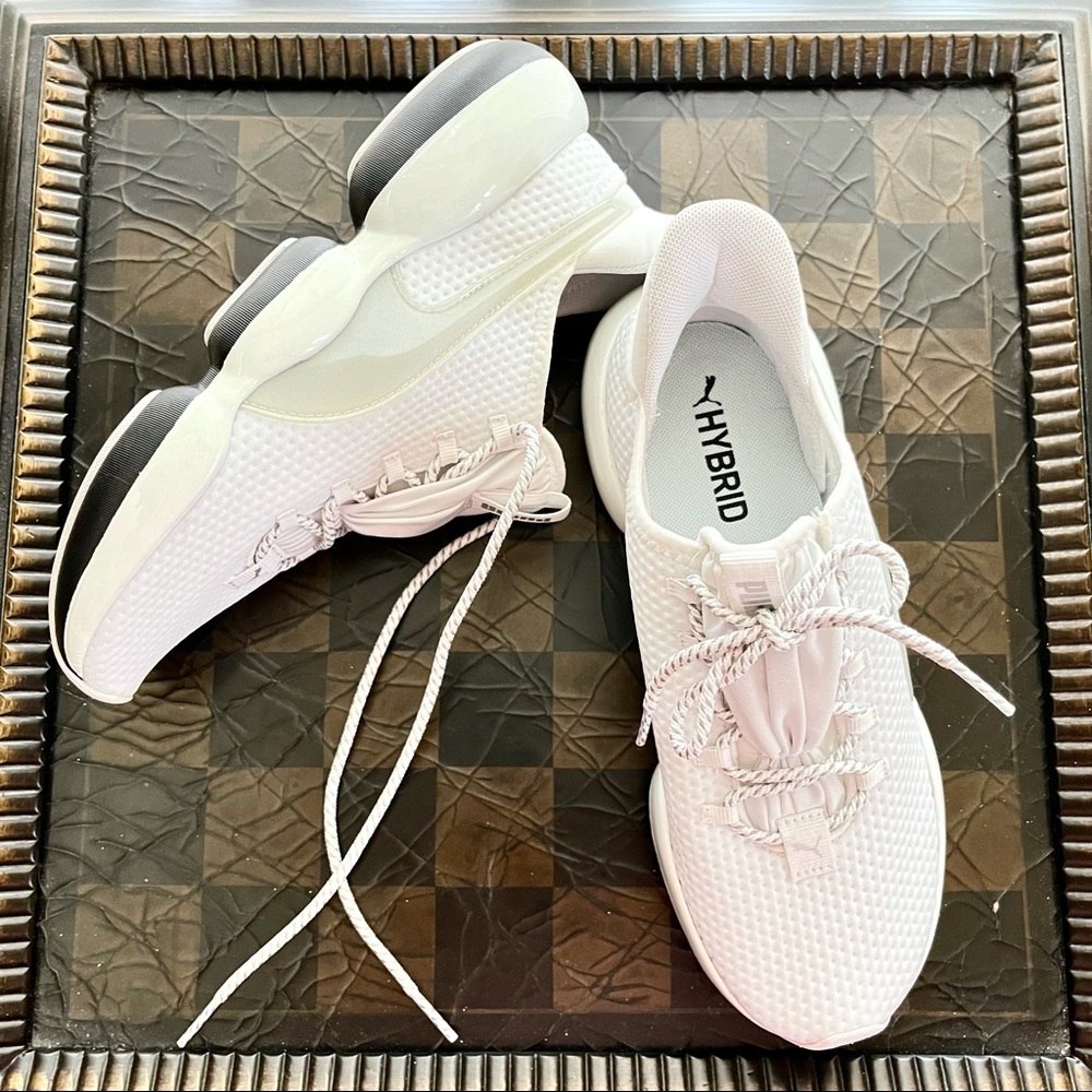 NEW - PUMA Hybrid Tennis Shoes